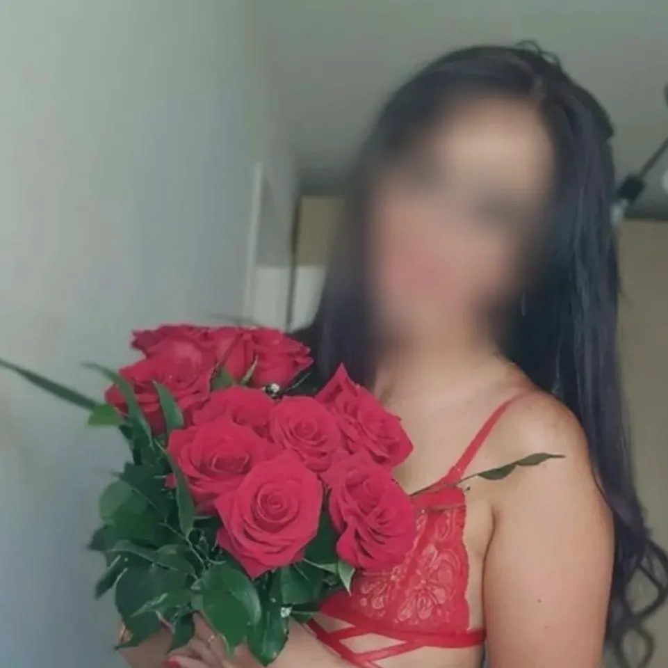 Nella, 31