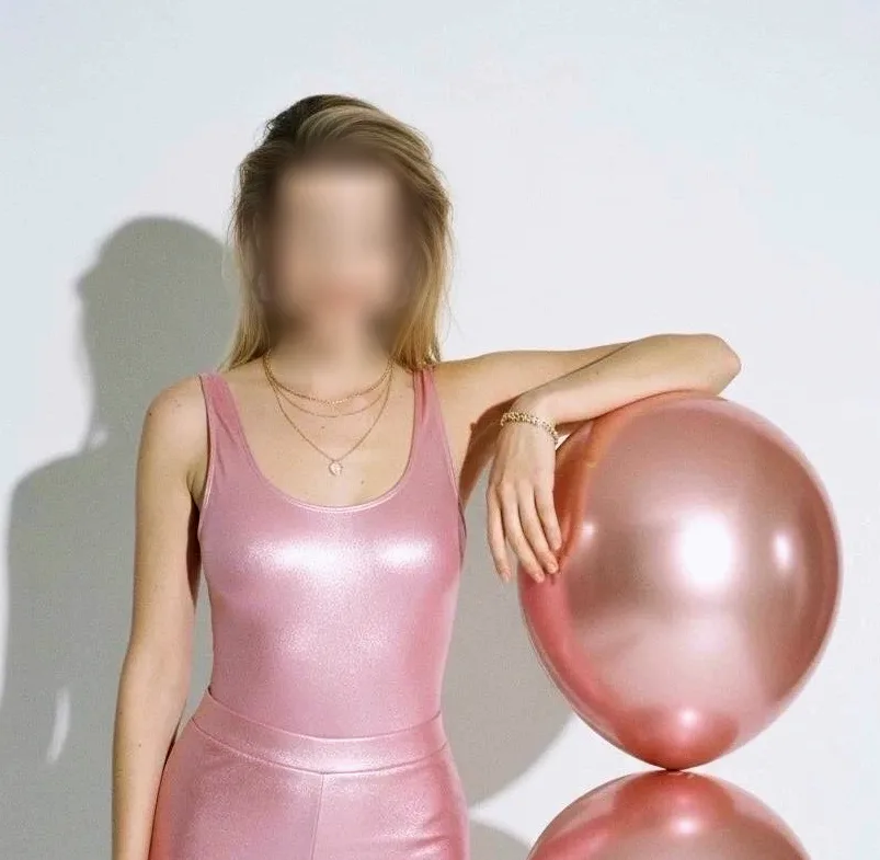 Sofia, 33